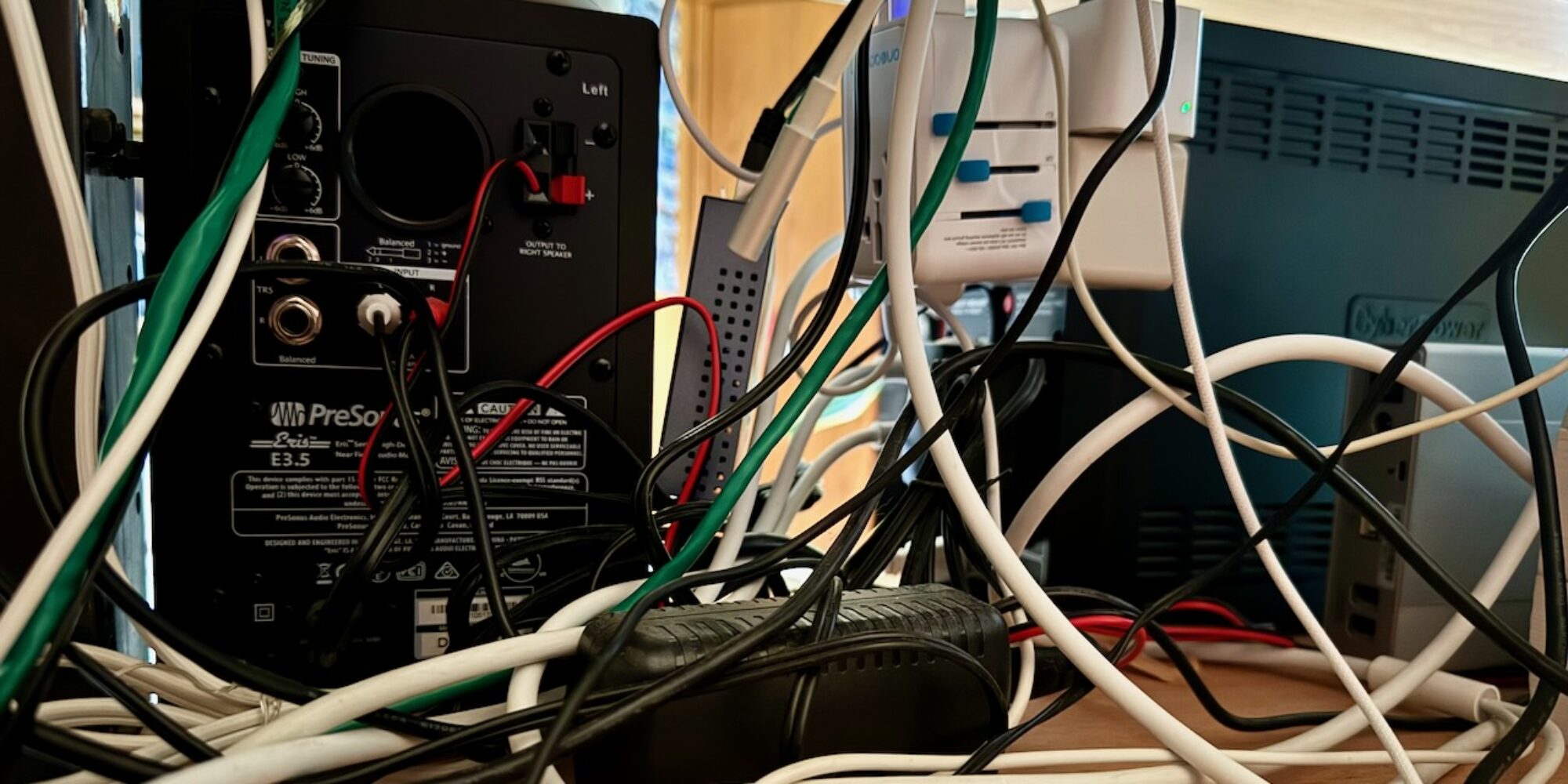 Tame the Tangle! Quick Cable Management Tips