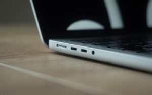 Read more about the article Not All Your Mac’s USB-C Ports Are the Same